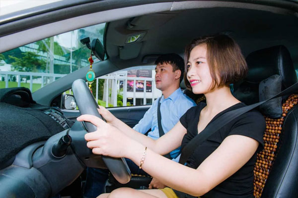 Hướng Dẫn Học Lái Xe Ô Tô Hạng B Số Tự Động Dễ Dàng