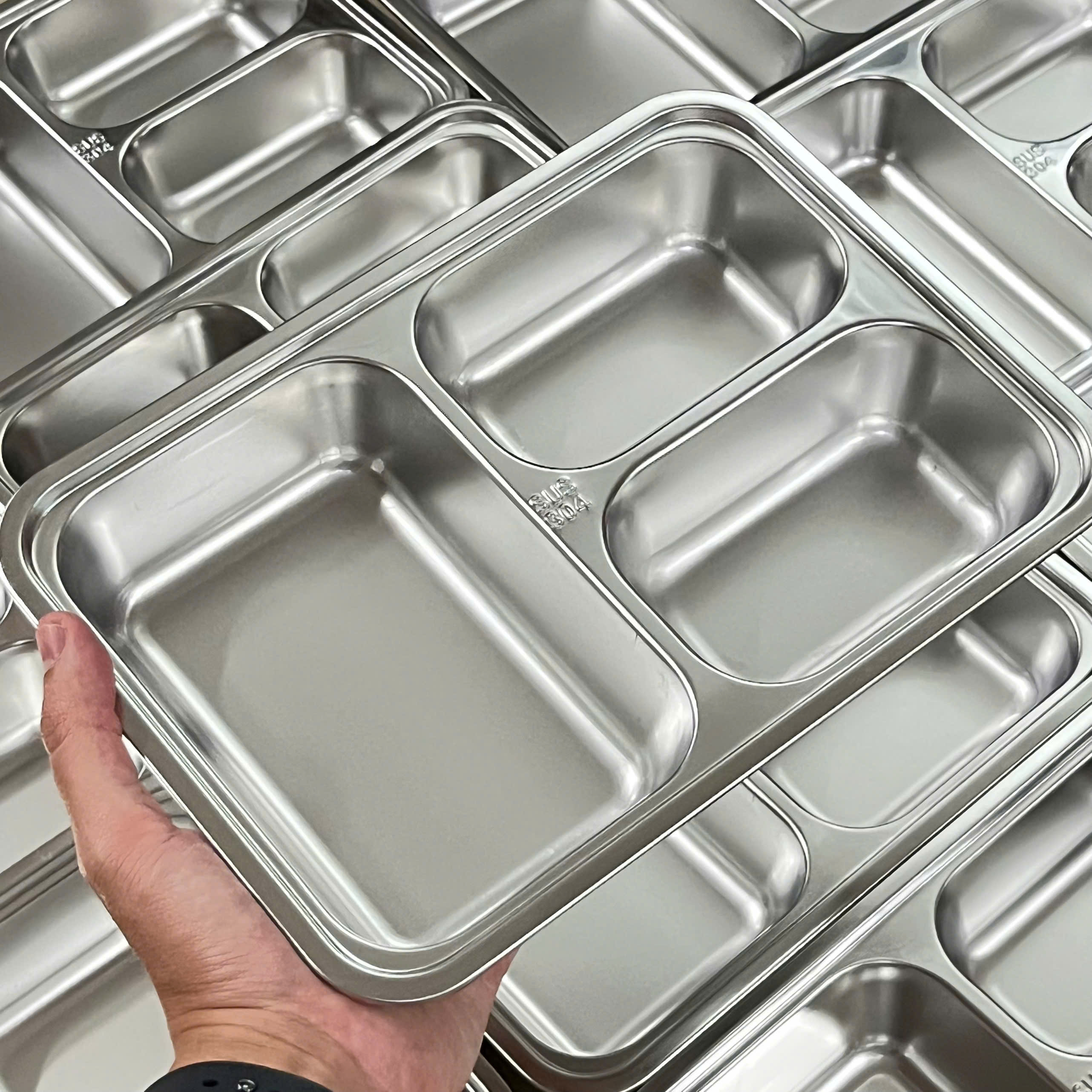 Khay Cơm Phần 3 Ngăn Sâu Inox 304 Cao Cấp - Hàng Việt Nam Sản Xuất