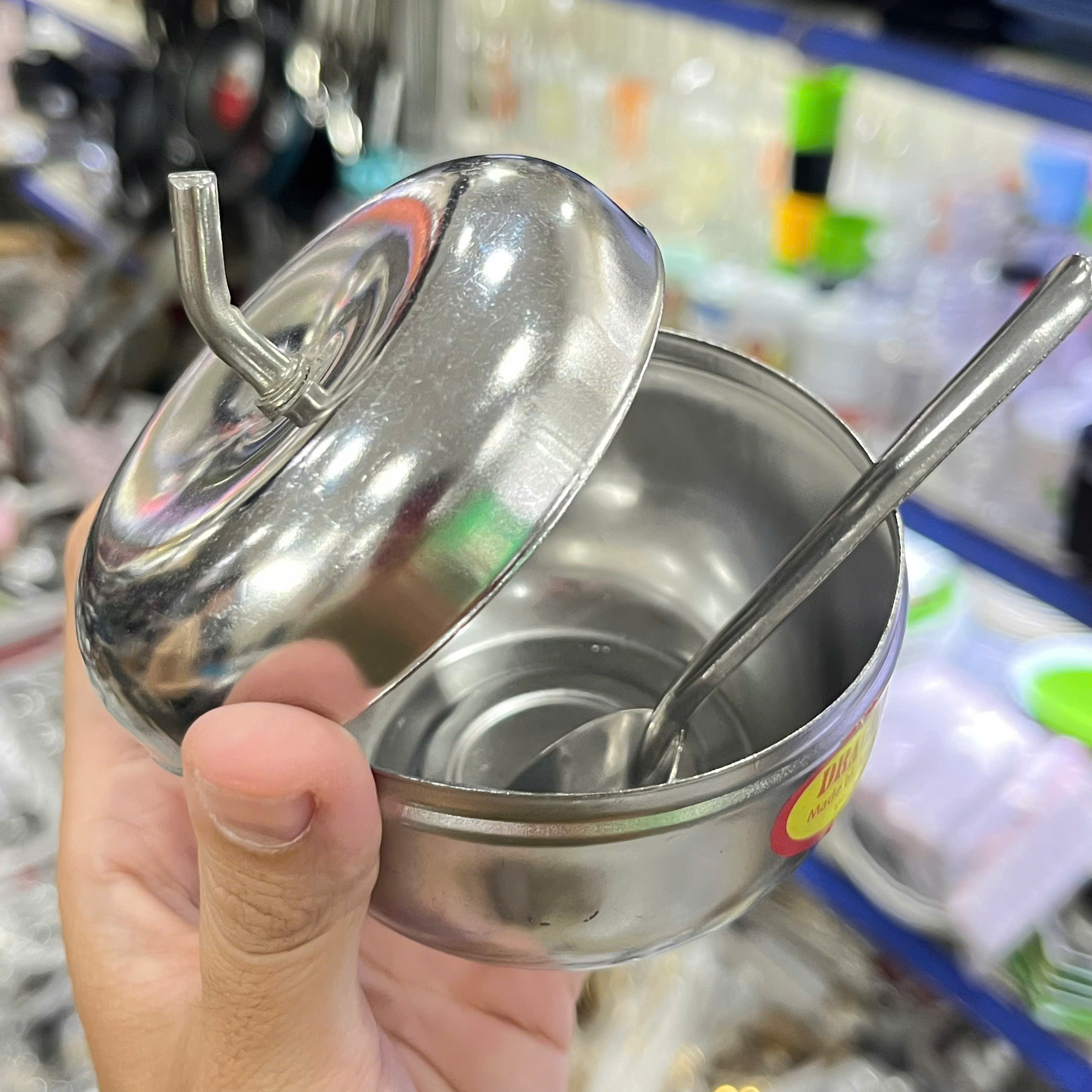 Hủ Đựng Gia Vị Inox Hình Táo Kèm Muỗng - Dragon Vạn Lợi