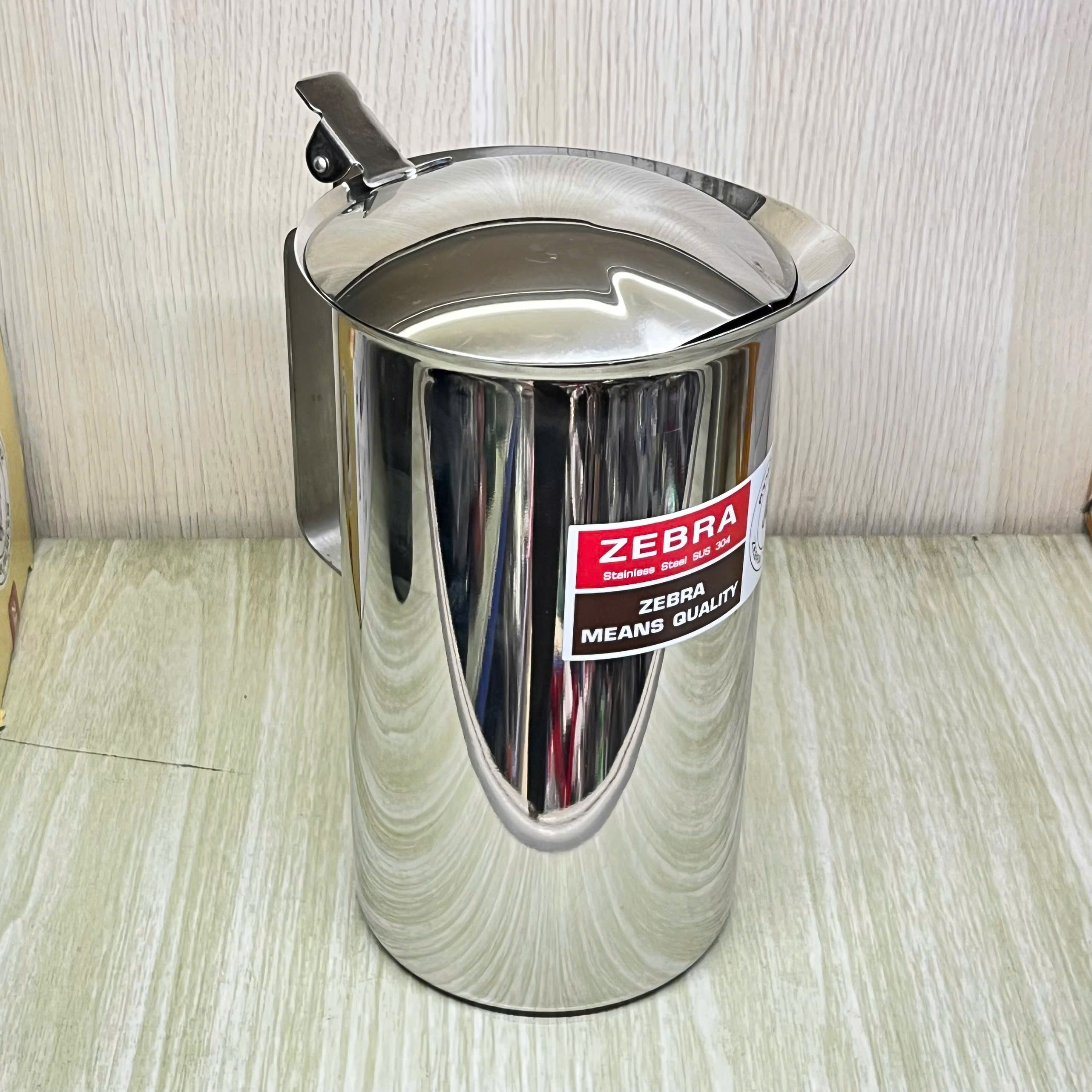 Ca Rót Nước Zebra Inox 304 1.9L Có Nắp - Không Nắp - Nhập Khẩu Thái Lan