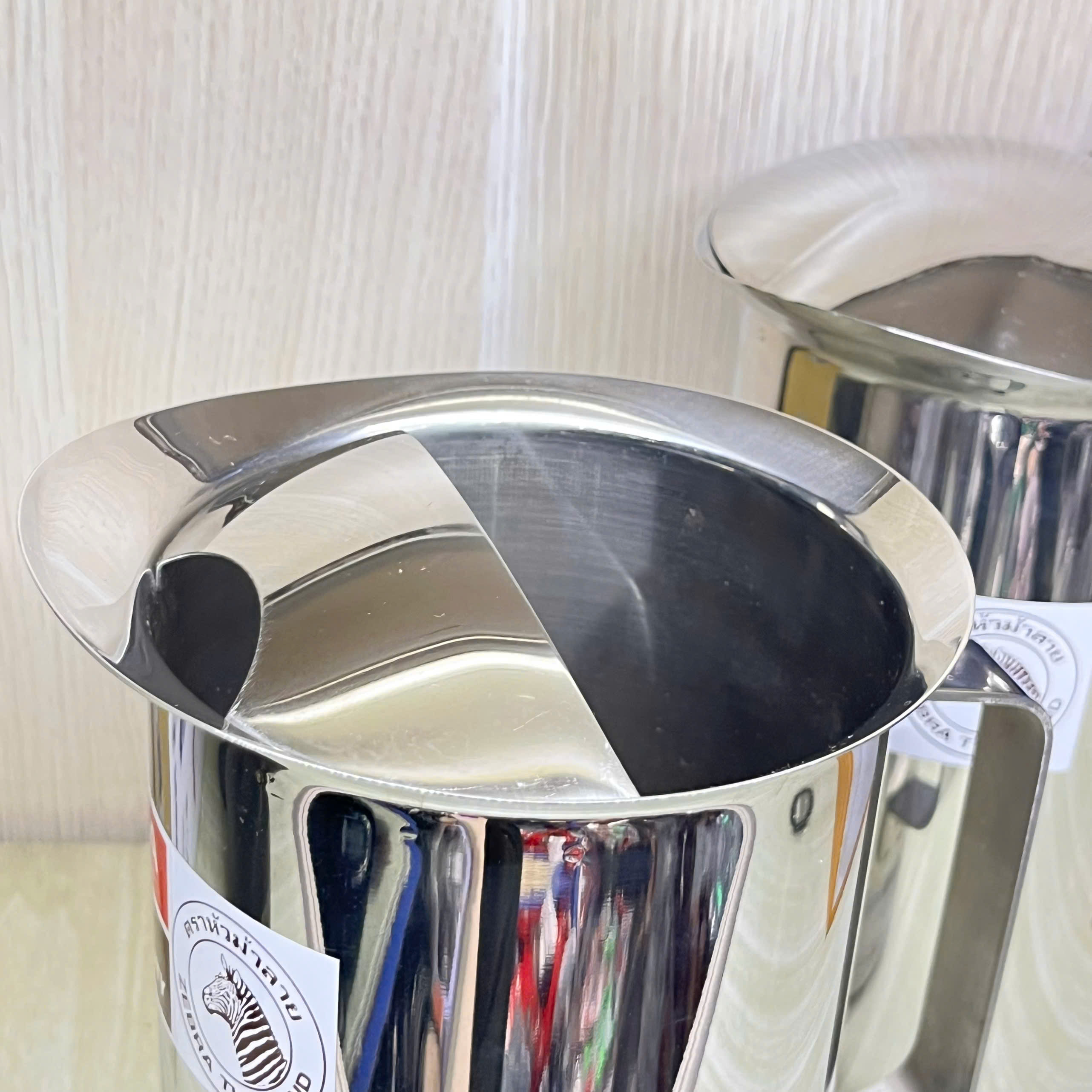Ca Rót Nước Zebra Inox 304 1.9L Có Nắp - Không Nắp - Nhập Khẩu Thái Lan
