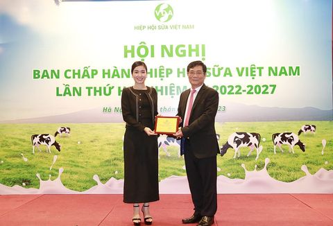 NATRUMAX VINH DỰ ĐƯỢC HIỆP HỘI SỮA VIỆT NAM TRAO GIẤY CHỨNG NHẬN HỘI VIÊN