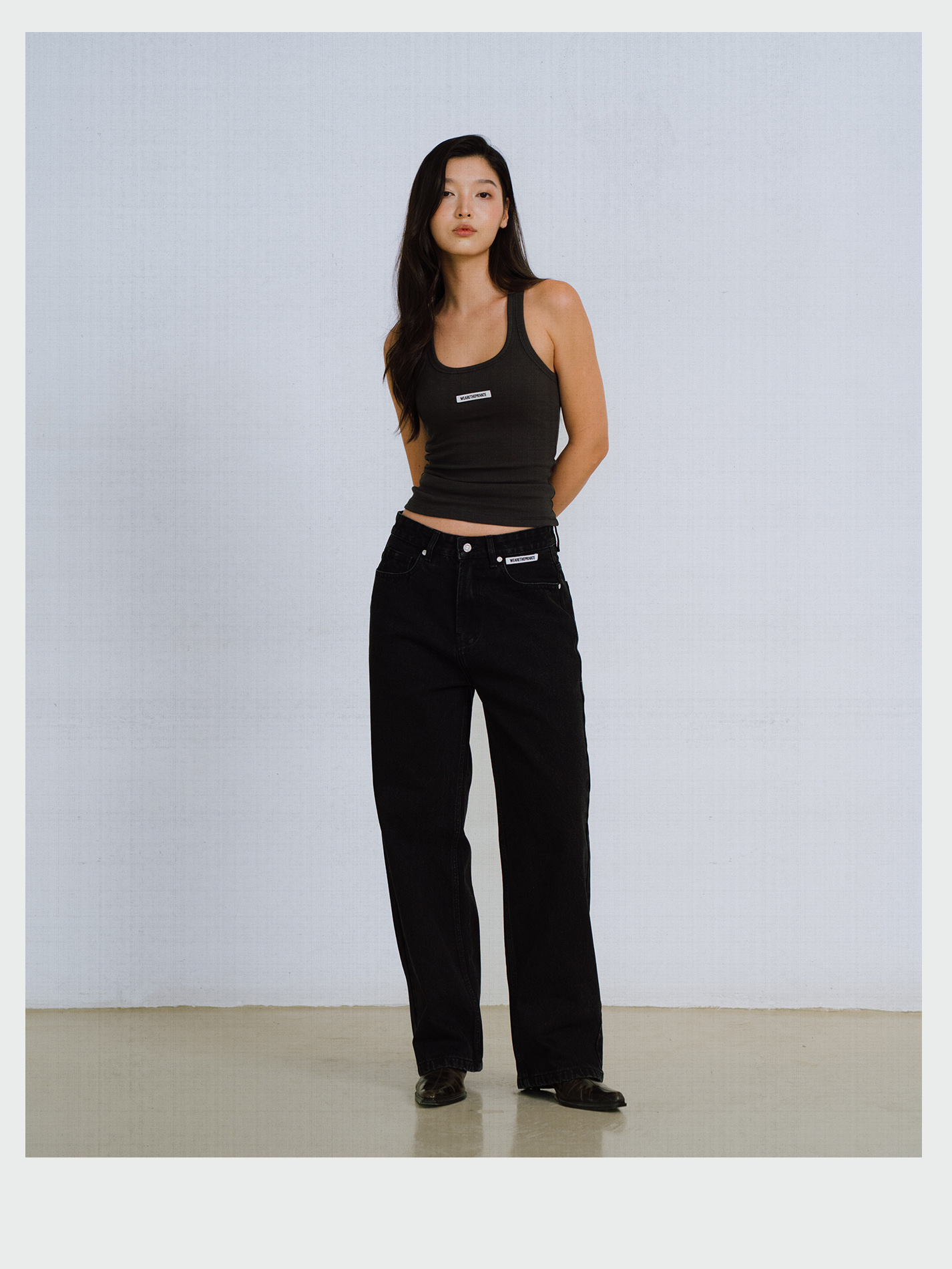 Wide Straight Jeans
