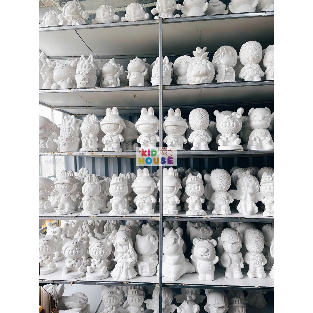 (Size to 16-23cm) Tượng thạch cao bé ba, labubu, kuromi, capybara, công chúa, siêu nhân, Set tô tượng kèm màu và bút vẽ