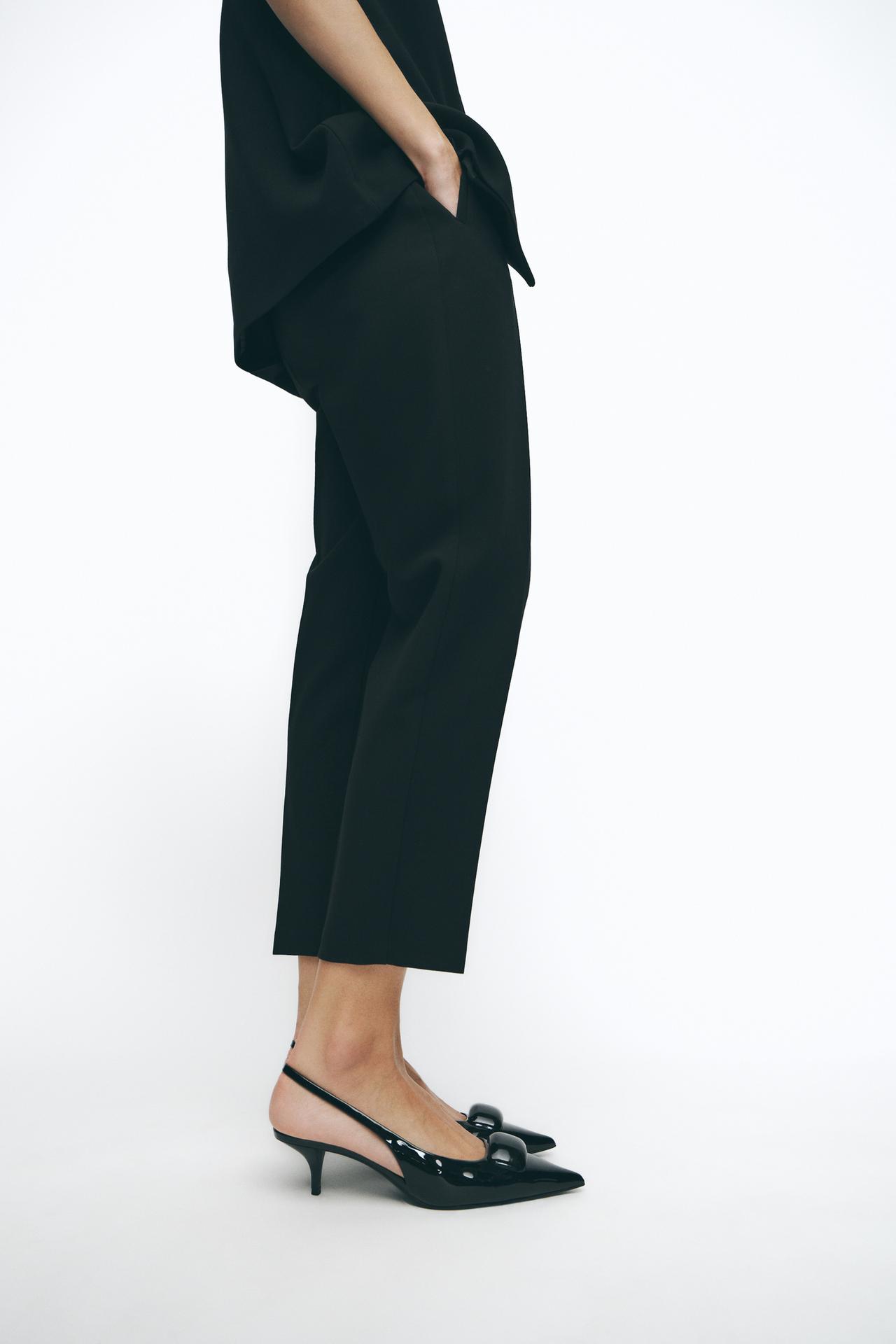 SLINGBACKS WITH HEEL DETAIL