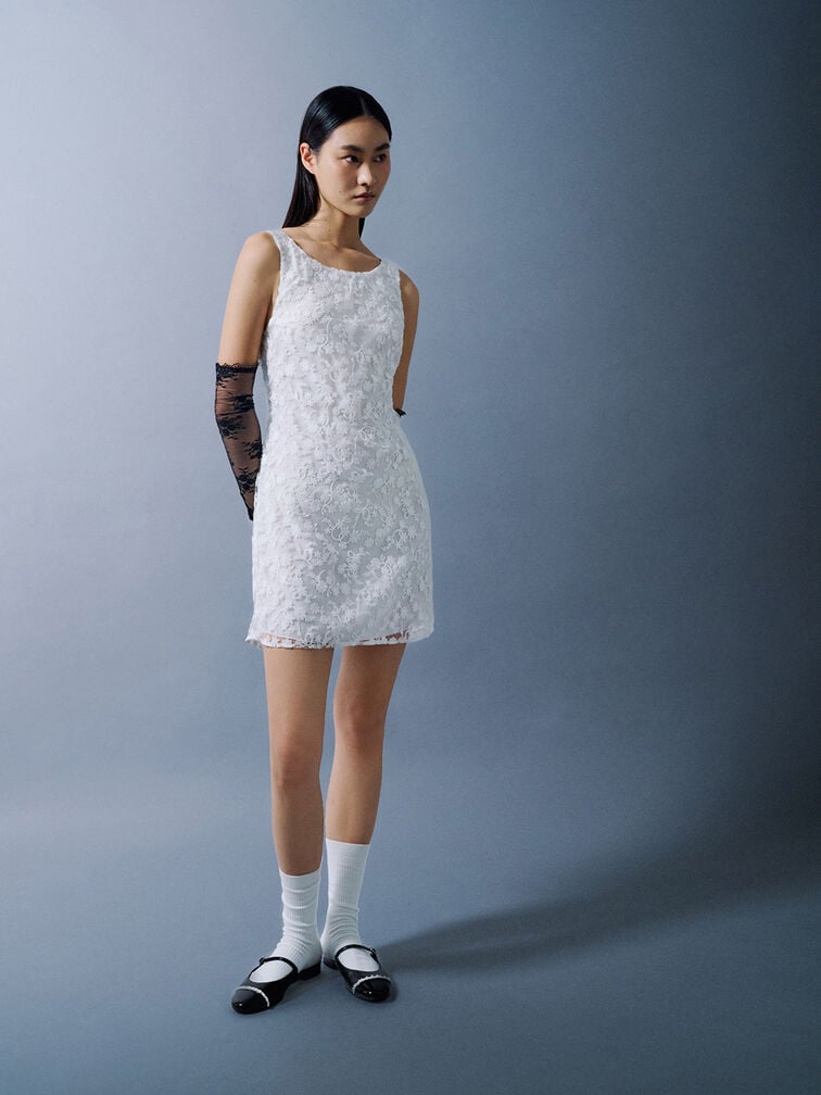 Pearl-Embellished Cap-Toe Flat Mules