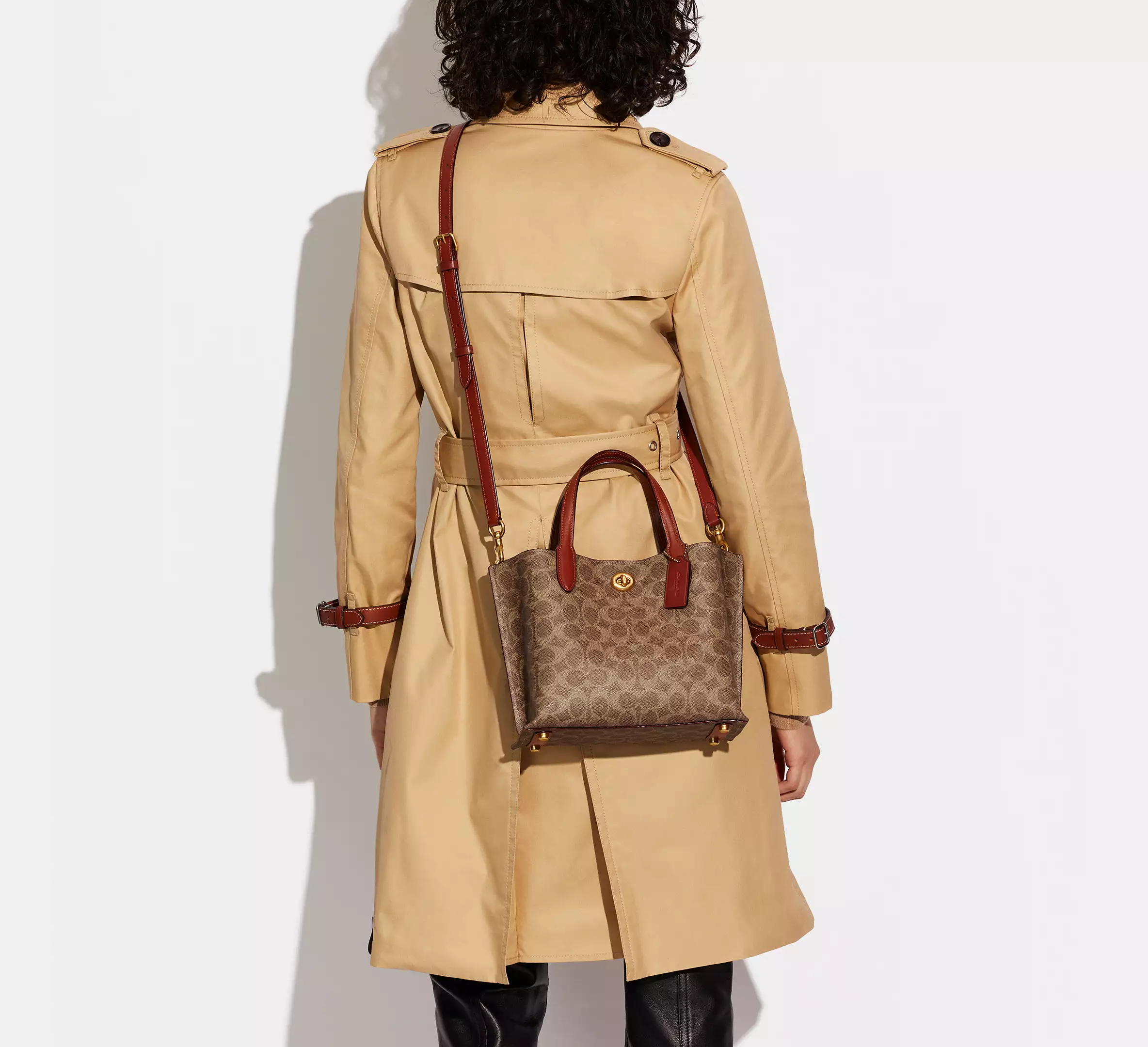 Willow Tote Bag 24 In Signature Canvas