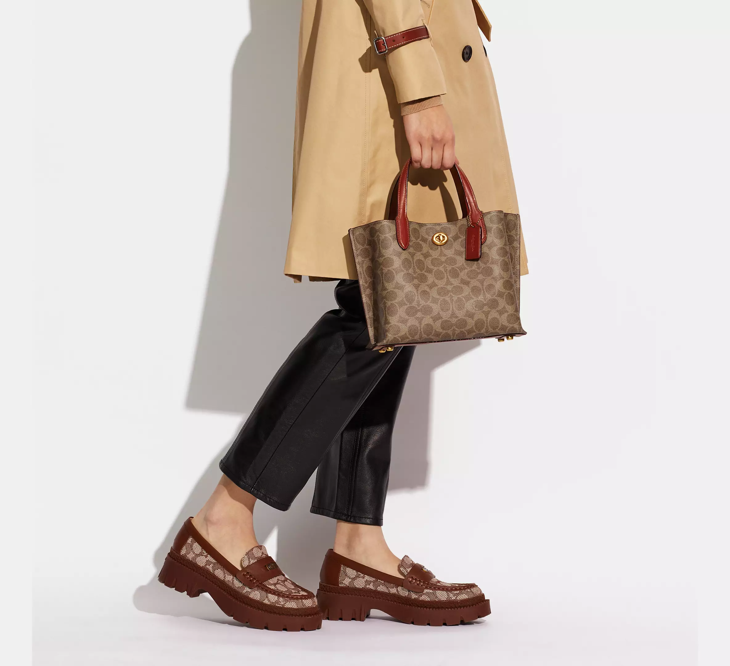 Willow Tote Bag 24 In Signature Canvas