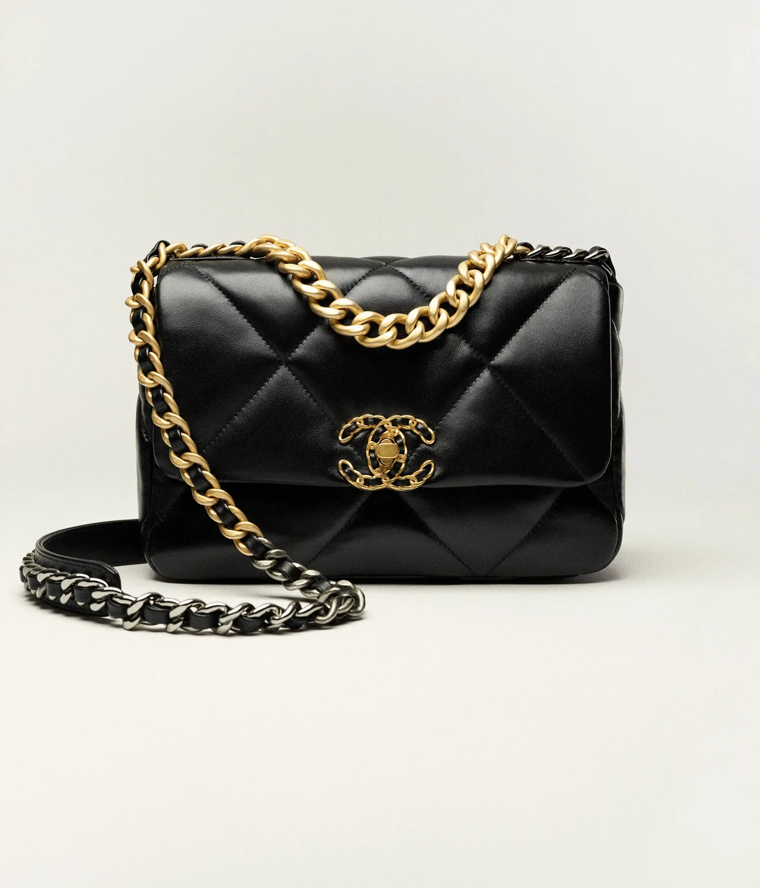 TÚI CHANEL 19