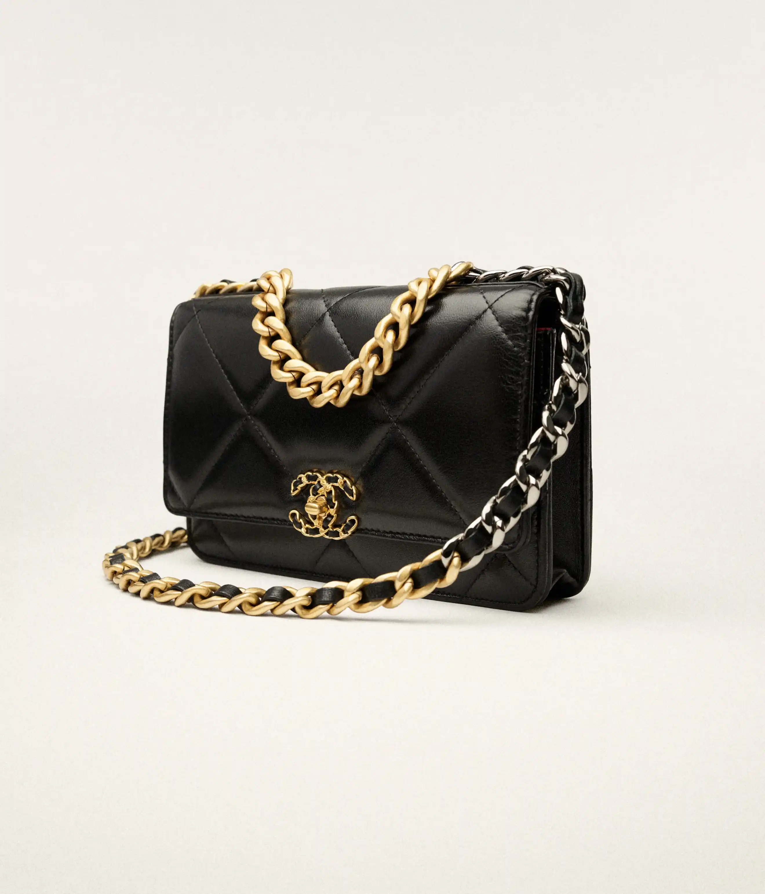 Ví CHANEL 19  dây chuyền