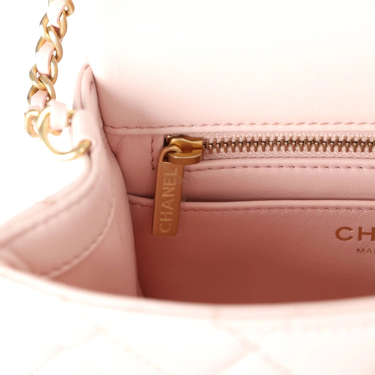 Túi Chanel Pearl Crush Mini Square Flap