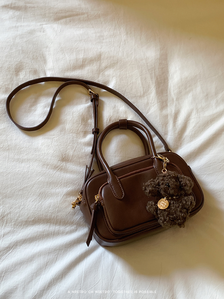 South Wind Chio2nd Travel Around London Pillow Bag