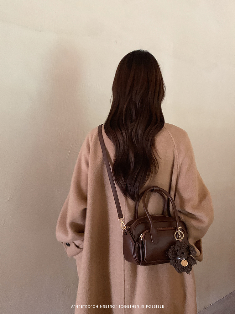 South Wind Chio2nd Travel Around London Pillow Bag