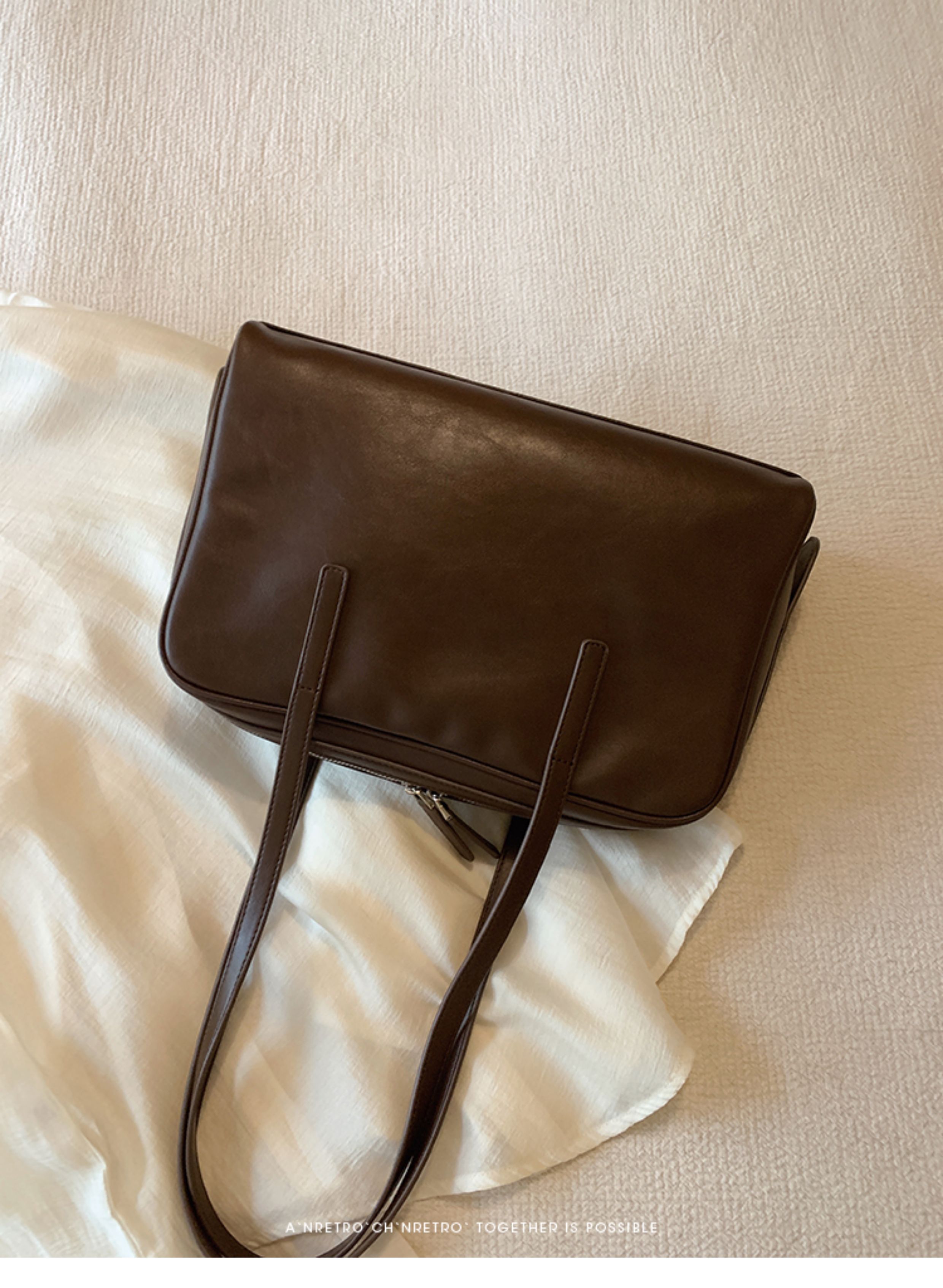 Túi xách South Wind Chio2nd Bach Platform Pillow Bag