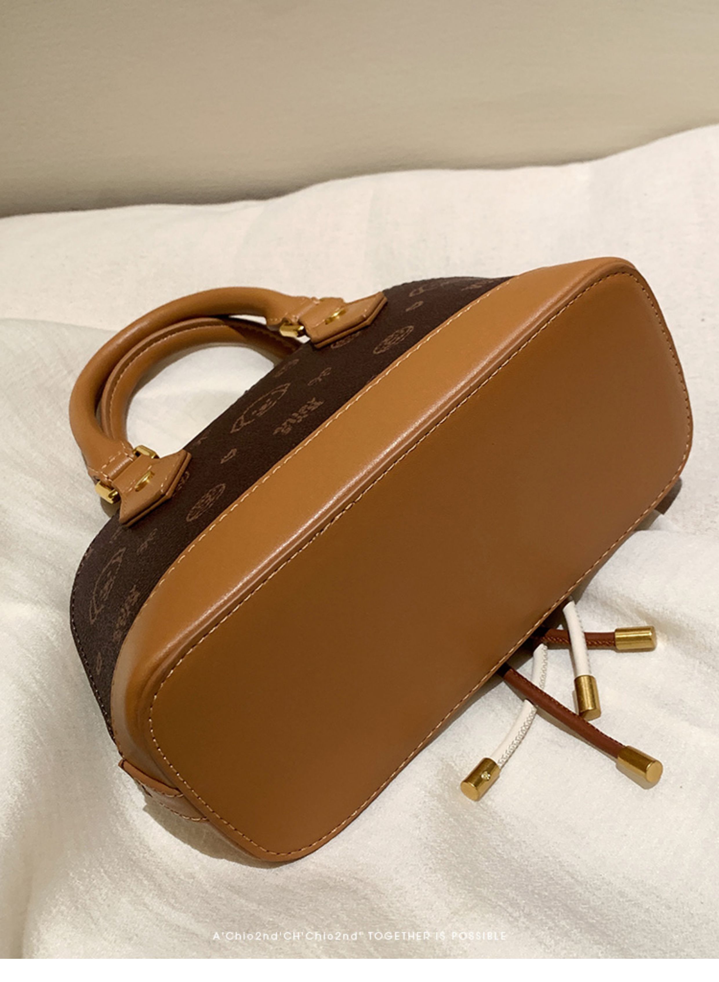 Túi xách South Wind Chio2nd Bread Puppy Rumba Memory Shell Bag