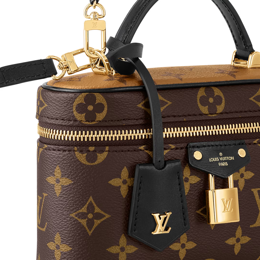 Túi Vanity Chain Pouch