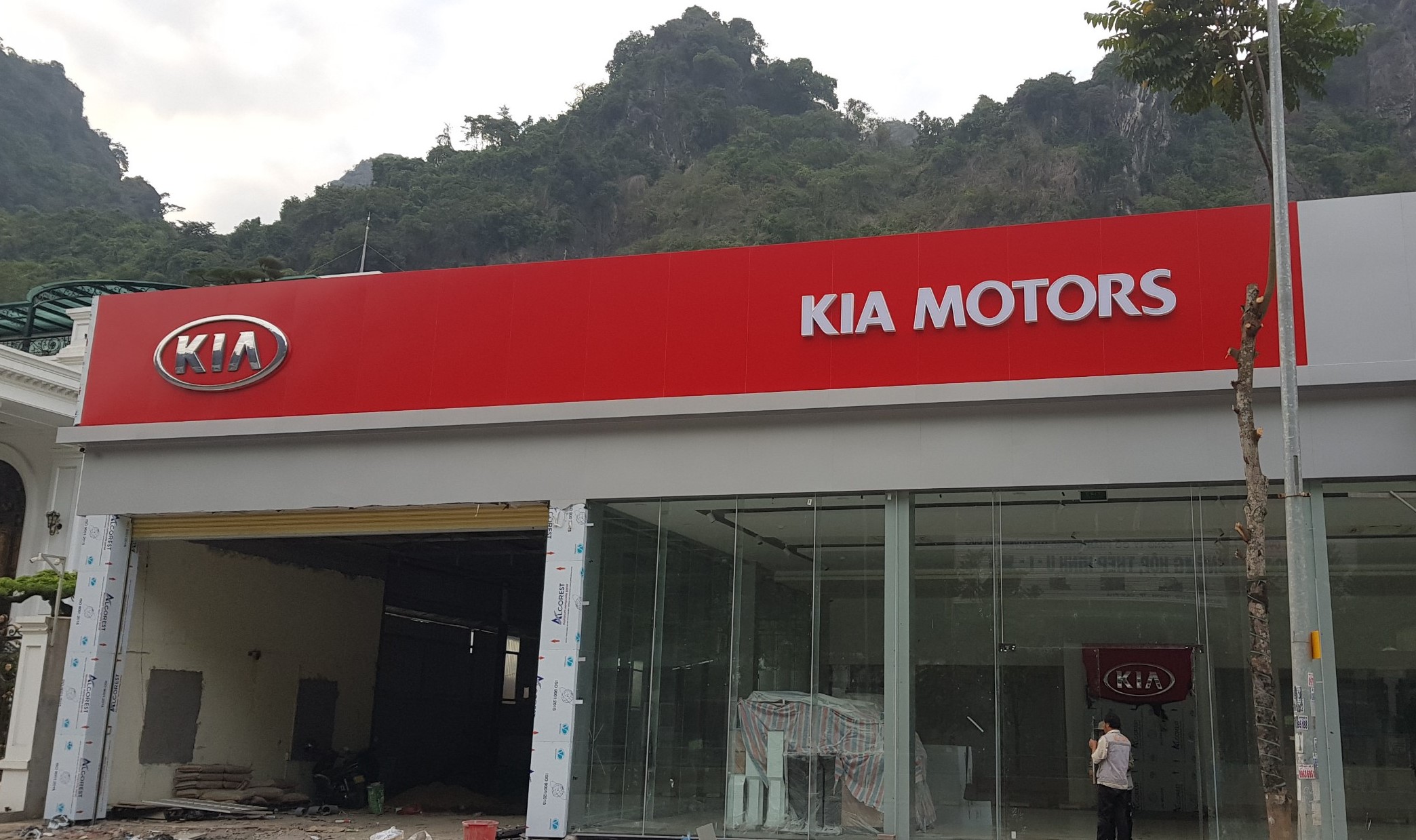 SẢN XUẤT LẮP ĐẶT BIỂN BẢNG THACO CẨM PHẢ