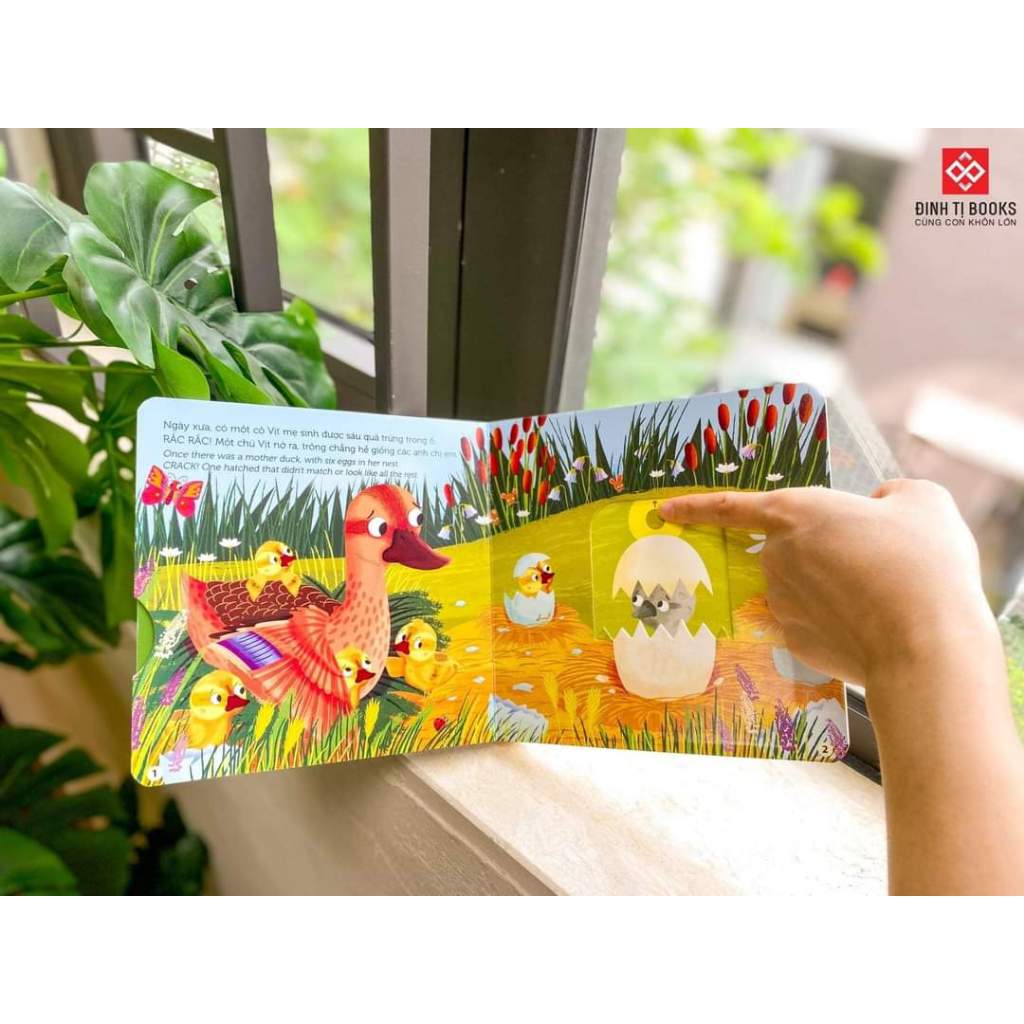 Sách tương tác - Chuyển động thông minh kéo, thả, trượt, đẩy First Explorers - Song ngữ Việt Anh - Đinh Tị Book