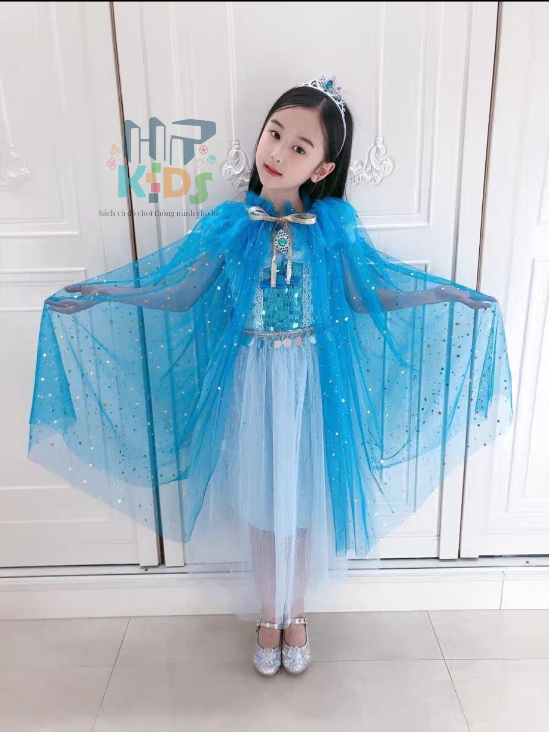 Áo choàng hóa trang công chúa Elsa, Anna cho bé  kèm vương miệng, gậy phép thuật và nhiều phụ kiện cho bé