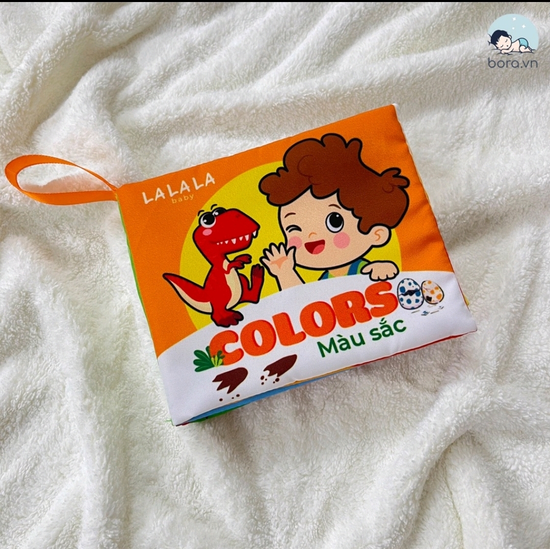Sách vải song ngữ cho bé, vận động cơ tay, kích thích thị giác, phát triển giác quan hãng Lalala Baby
