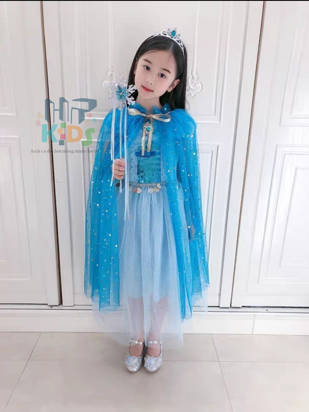 Áo choàng hóa trang công chúa Elsa, Anna cho bé  kèm vương miệng, gậy phép thuật và nhiều phụ kiện cho bé