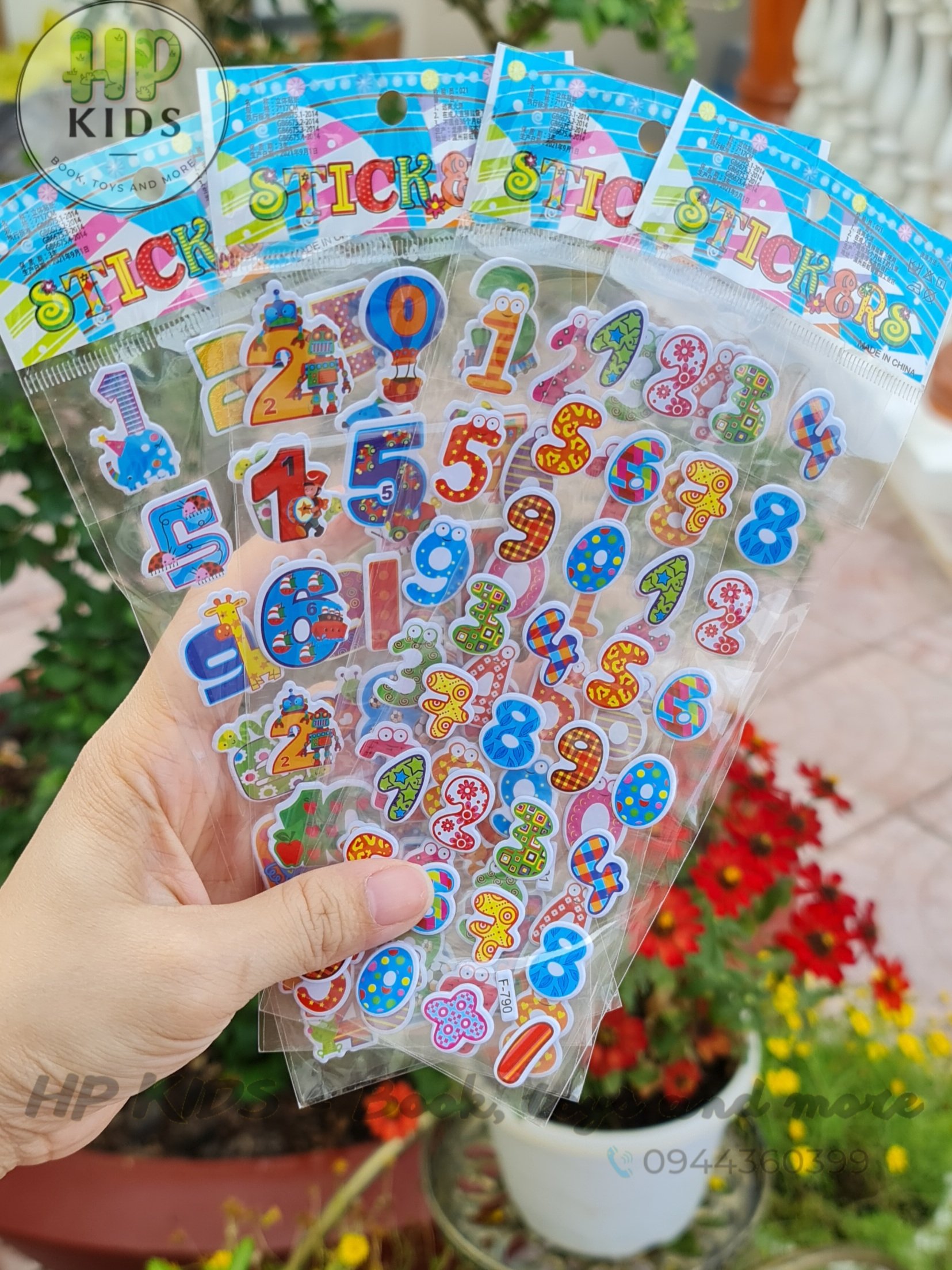 3 Hình dán ticker được chọn mẫu. đội chó cứu hộ, đội bay siêu đẳng,