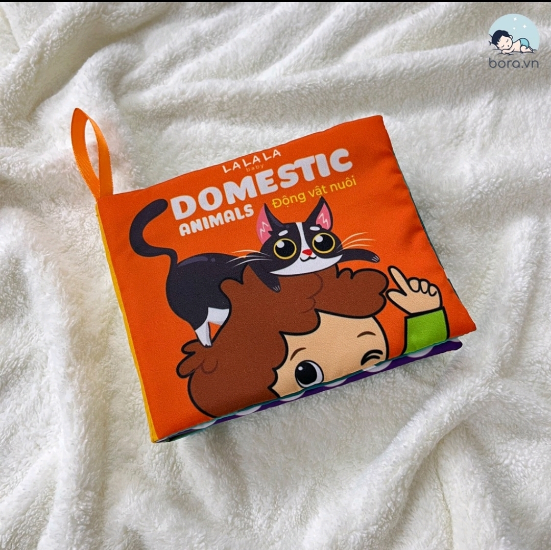 Sách vải song ngữ cho bé, vận động cơ tay, kích thích thị giác, phát triển giác quan hãng Lalala Baby