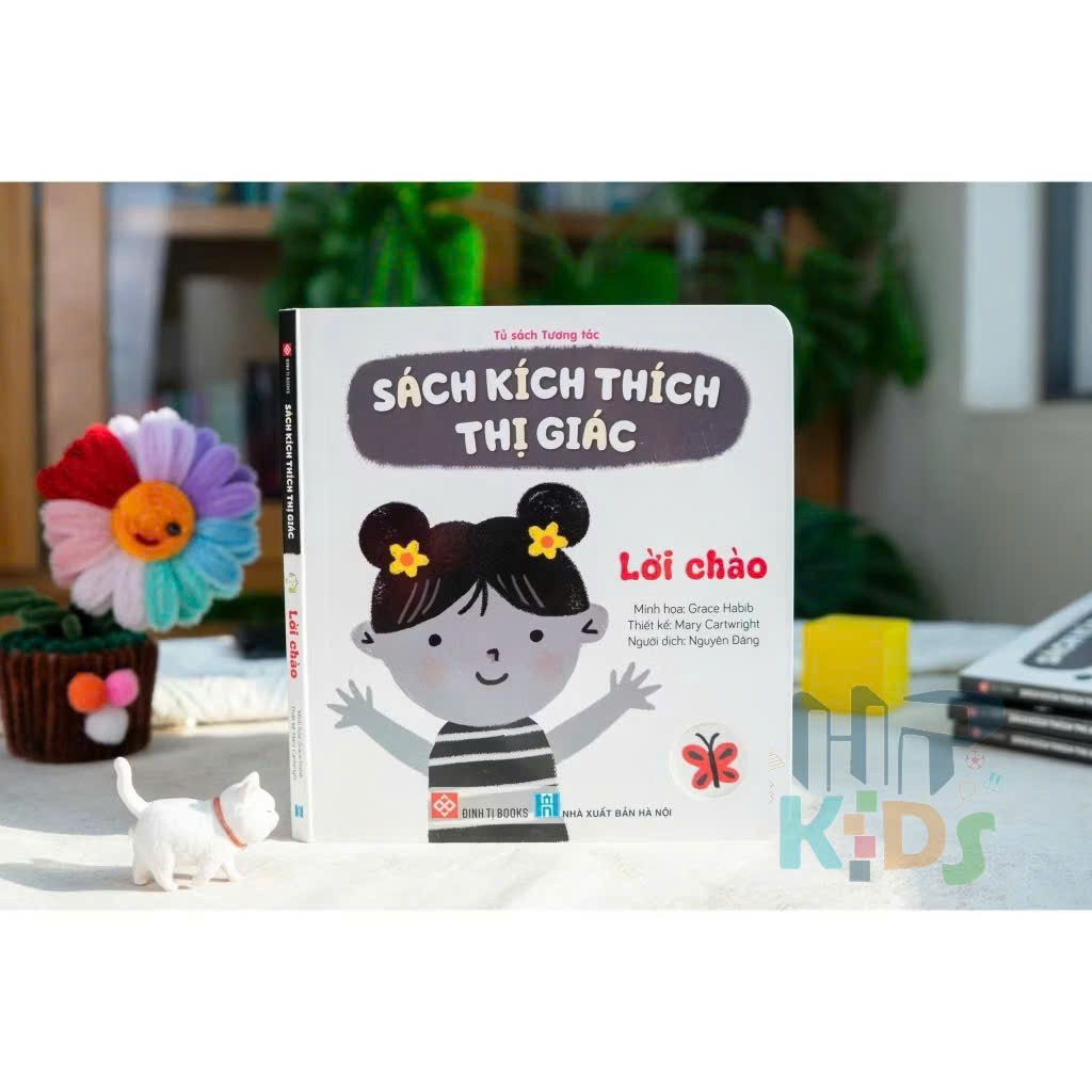 Sách kích thích thị giác - Đen trắng và màu sắc tương phản cho bé 0 -3 tuổi - Đinh Tị Books