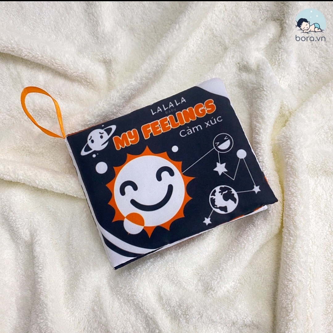 Sách vải song ngữ cho bé, vận động cơ tay, kích thích thị giác, phát triển giác quan hãng Lalala Baby