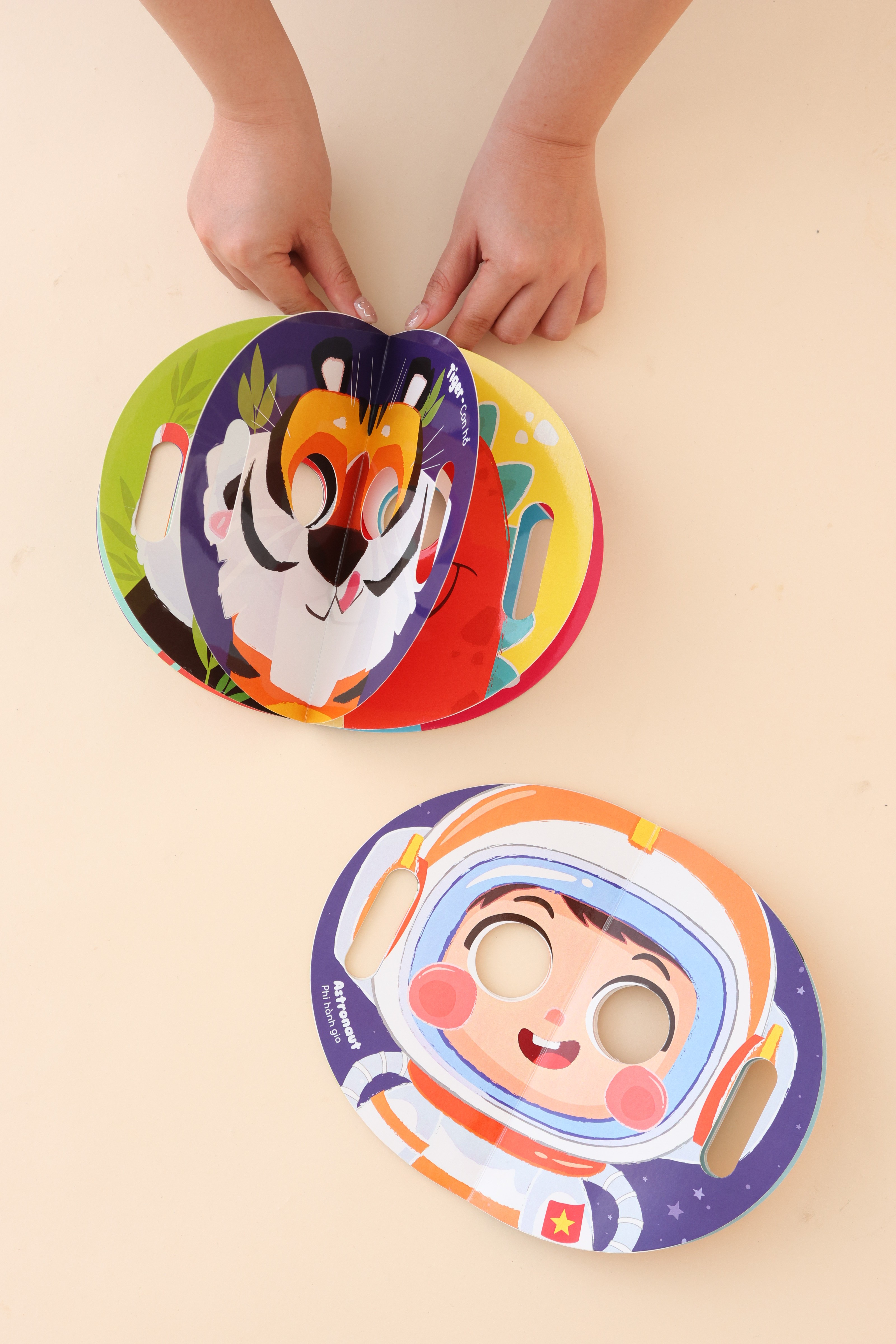 Sách tương tác thiếu nhi - Ú Òa bìa cứng - Lalala Babys