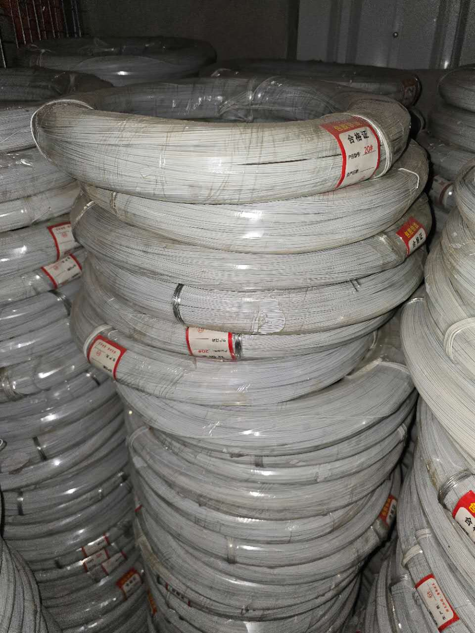 Dây thép bọc nhựa 2mm