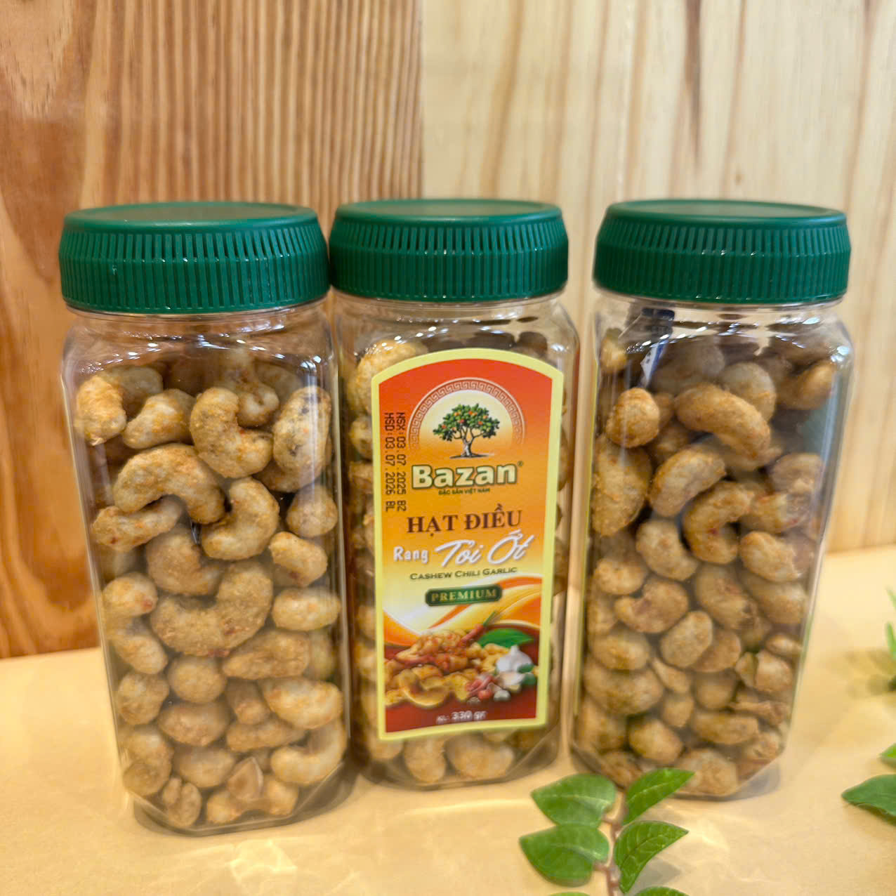 Hạt điều vị tỏi ớt hộp 330g