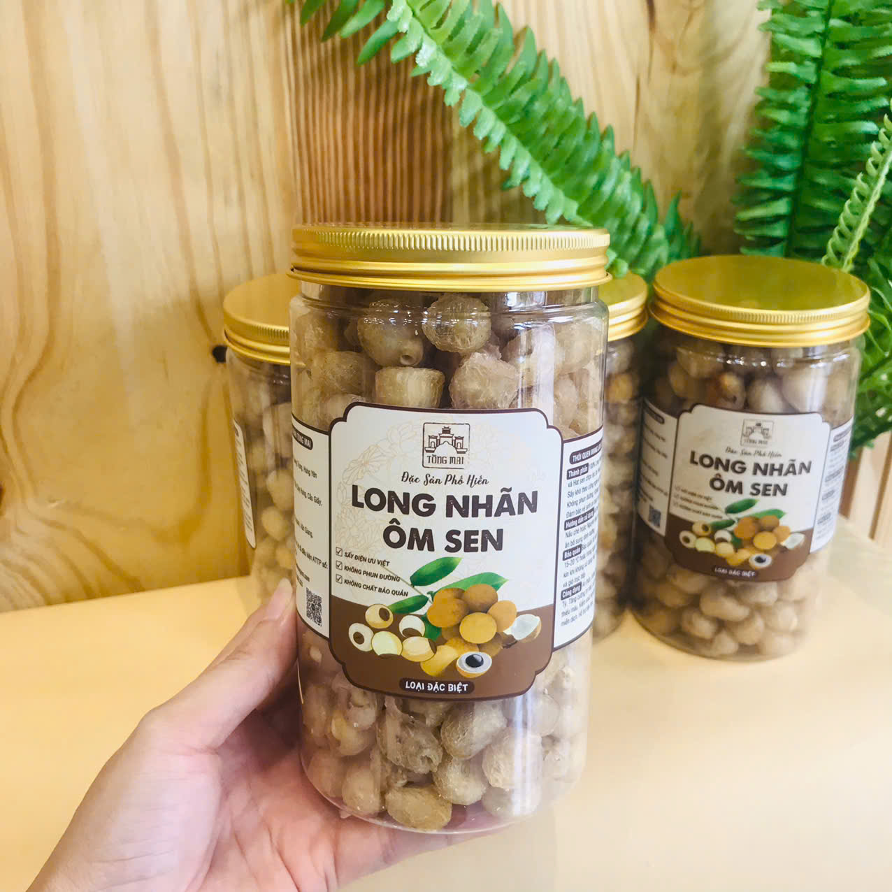 Long nhãn ôm sen 500gr - Tòng mai