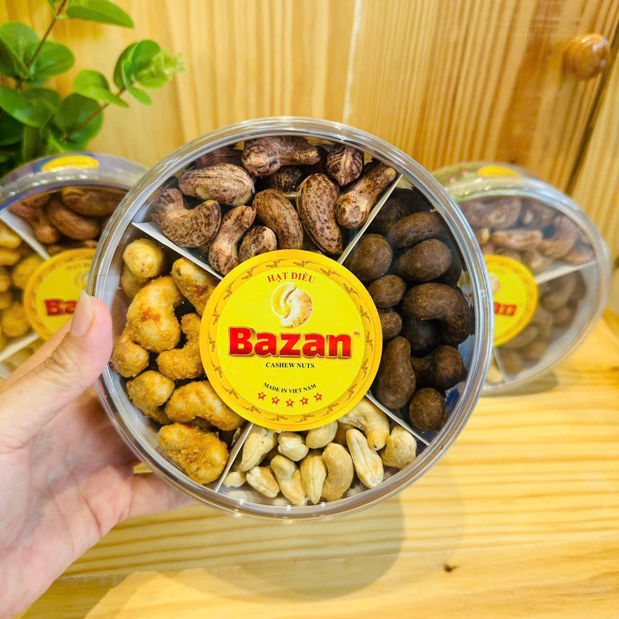 Hạt điều mix vị hộp tròn 500g - Bazan