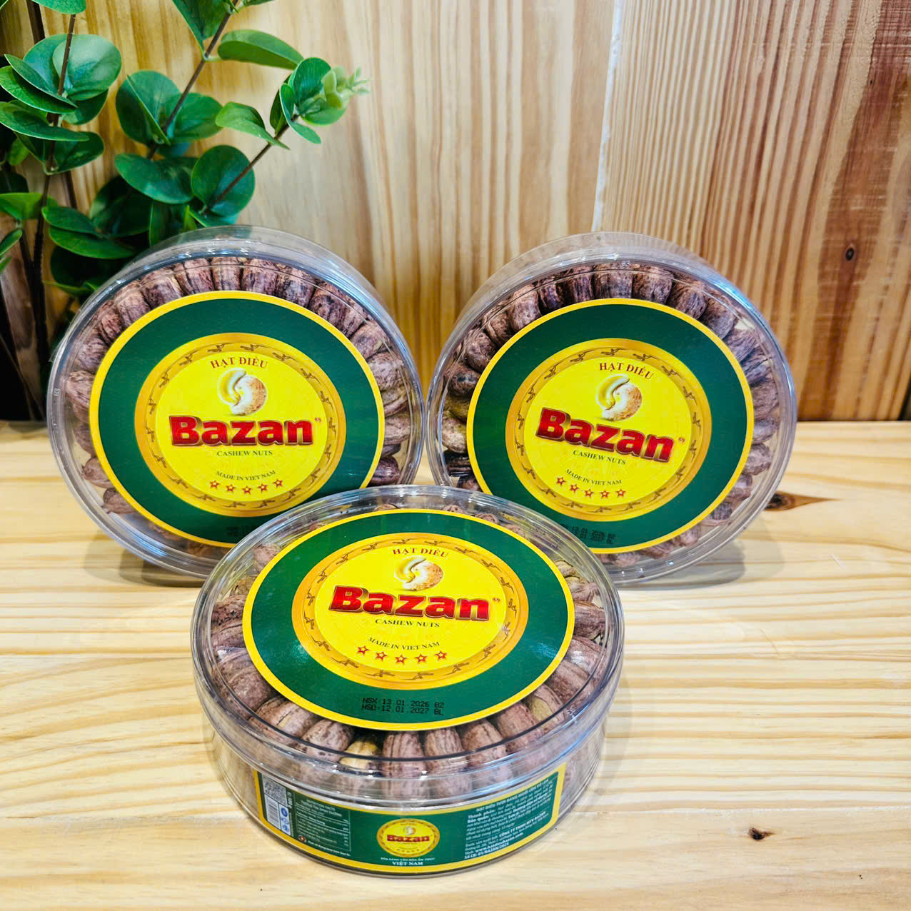 Hạt điều rang muối còn vỏ lụa hộp tròn 500g - Bazan