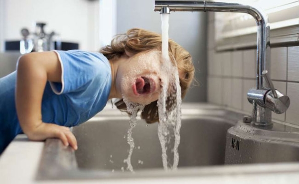 Nước máy có an toàn để uống không
