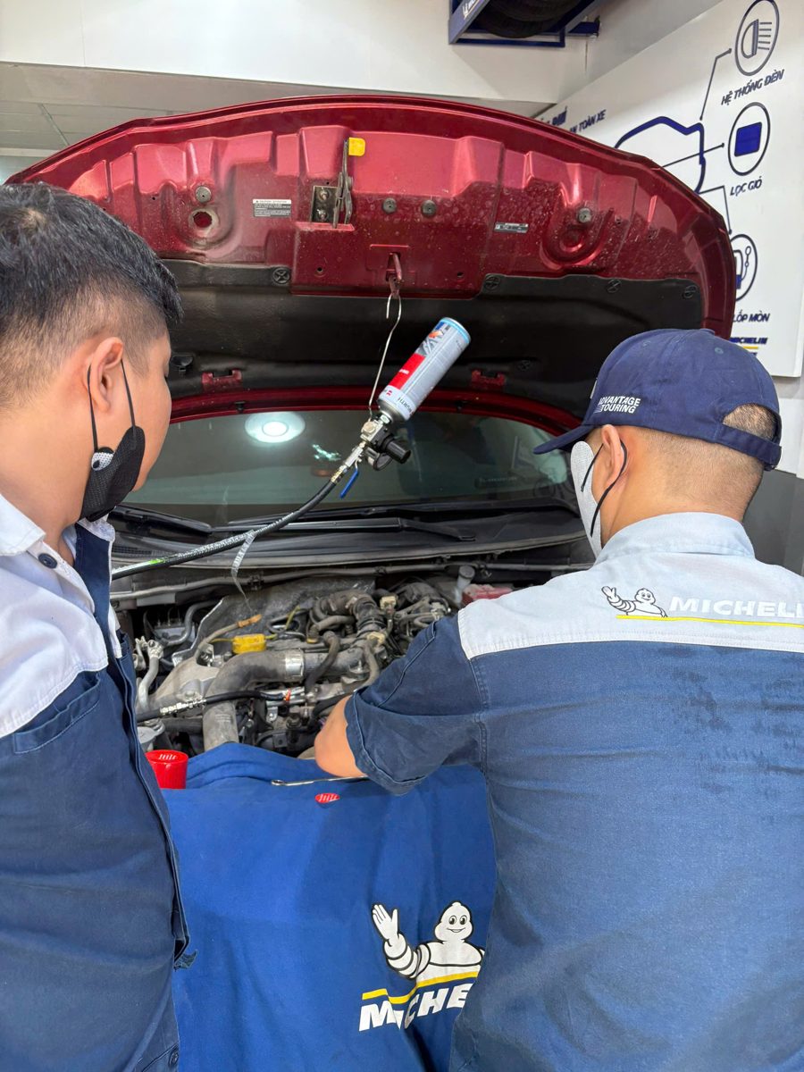 Vệ sinh kim phun ô tô tại Thi Lốp Vệ sinh kim phun ô tô tại Thi Lốp