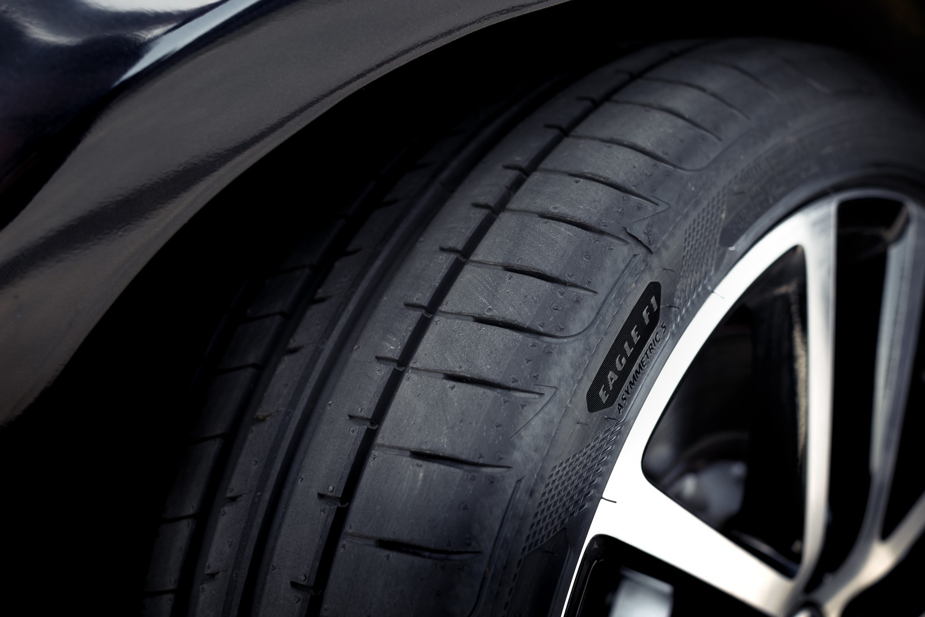 Lốp Goodyear 255/40R20 EAGLE F1 ASYMMETRIC 5