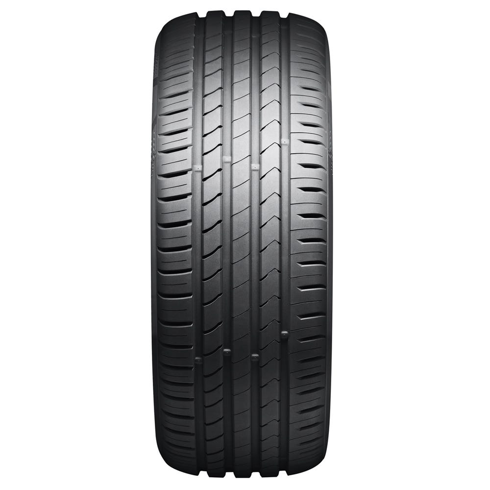 Lốp Kumho 235/45R18 Ecsta HS51