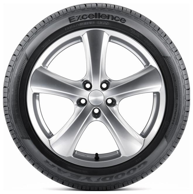 Lốp Goodyear 215/45R17 Excellence