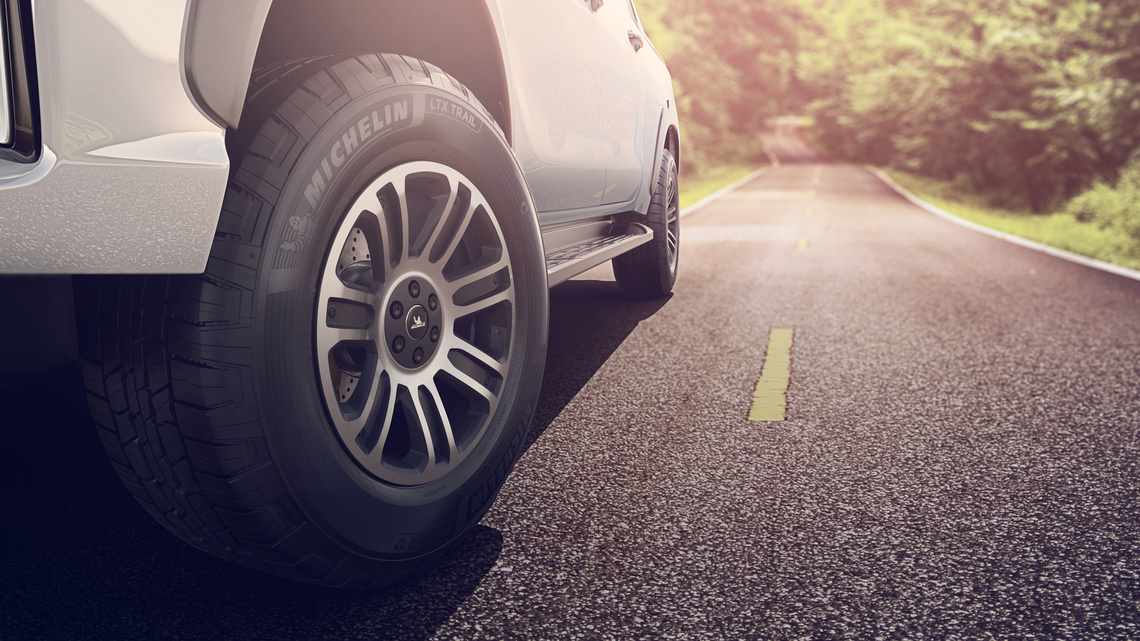 Lốp Michelin 235/70R15 LTX Trail