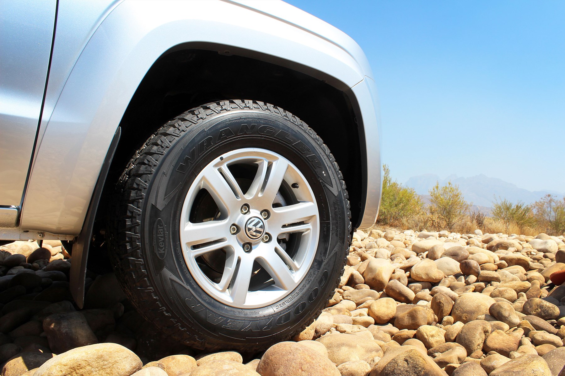 Lốp Goodyear 245/65R17 WRANGLER AT ADVENTURE