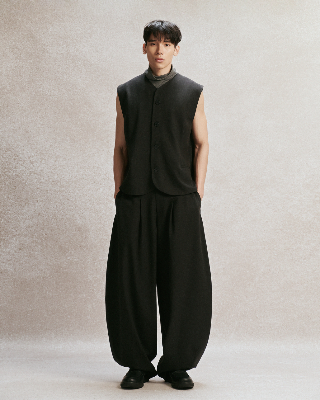 Vase Wool-Blend Pants