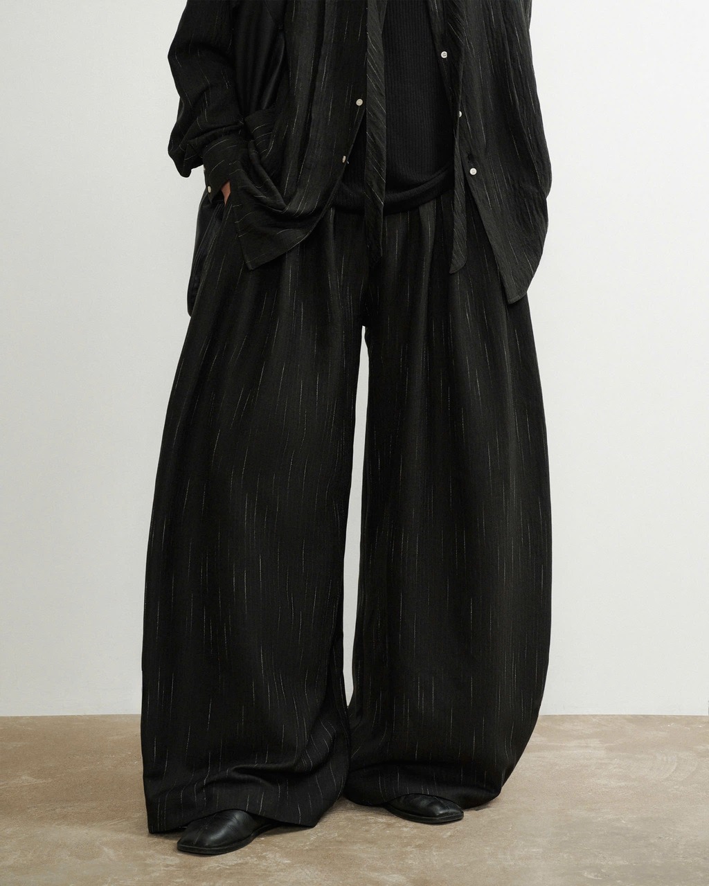 Raindrop Pants Black