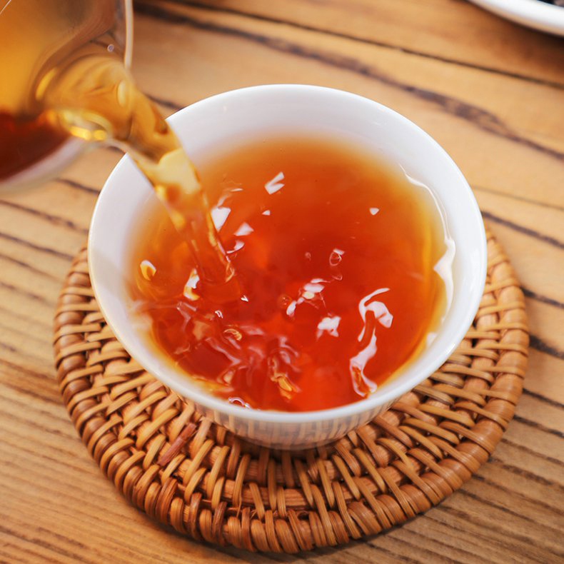 Đại Hồng Bào Vũ Di Sơn Trà Ô Long Hộp Thiếc Thanh Hạc 50g