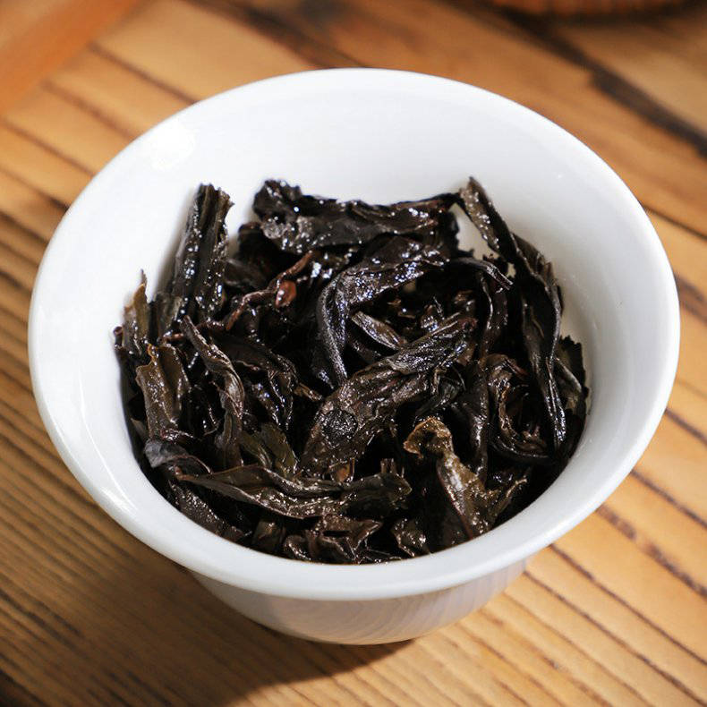 Đại Hồng Bào Vũ Di Sơn Trà Ô Long Hộp Thiếc Thanh Hạc 50g