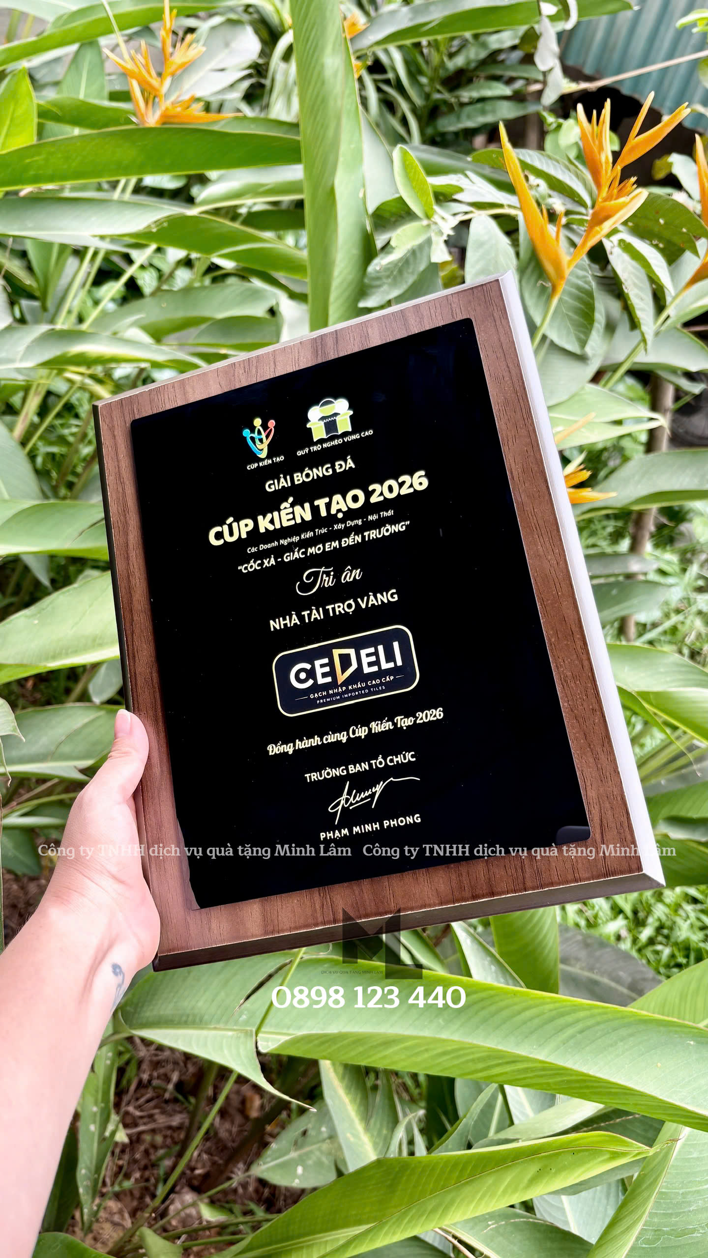 Khung Bằng Khen Gỗ  - Mica (Có hộp đựng màu đỏ)