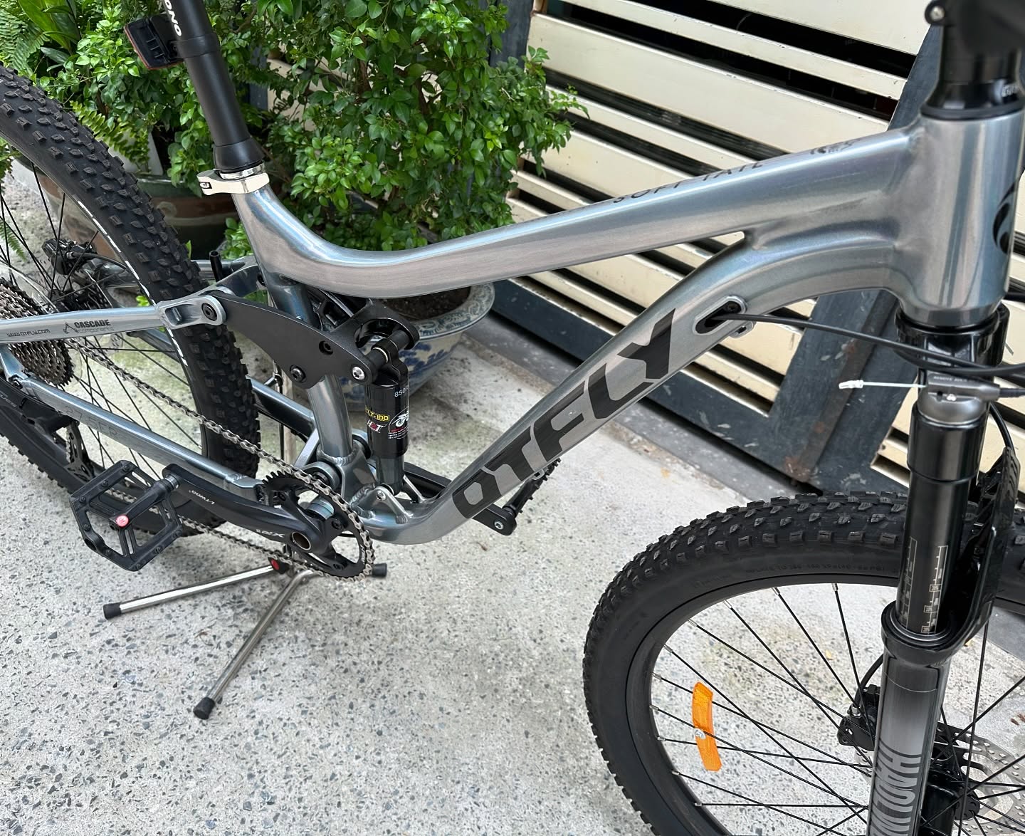 XE ĐẠP DTFLY DROOP MTB OFF-ROAD 2 Phuộc Cực Êm và Đẹp ( 14,Xtr )