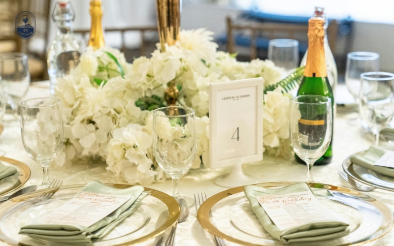 Cần bao nhiêu rượu cho một đám cưới?