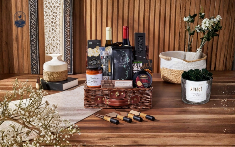 Các giỏ quà Tết rượu ngoại ưa chuộng cho Tết 2026